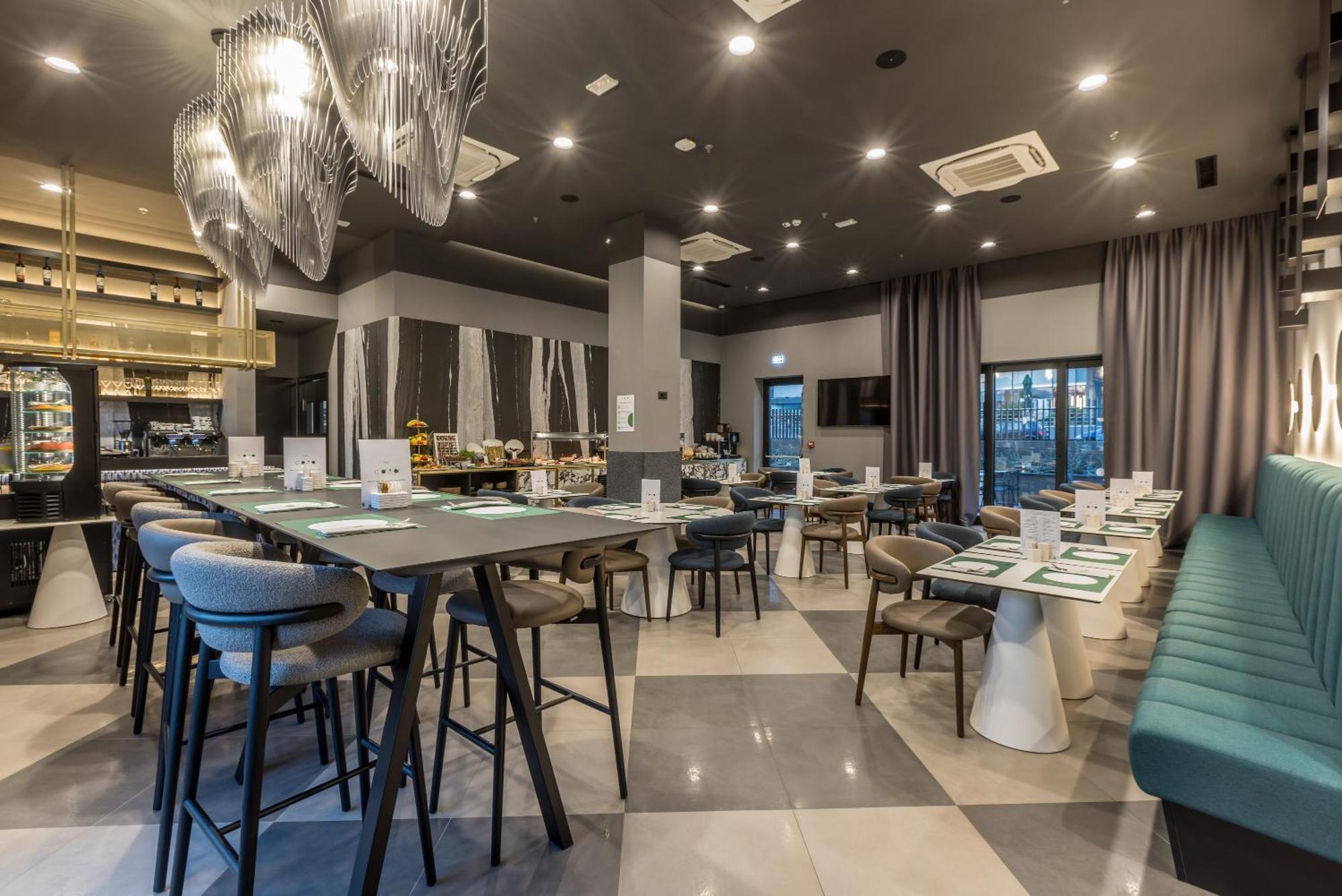 Cora Hotel Сплит Екстериор снимка